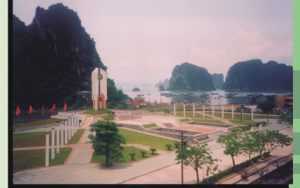 Đài Tưởng Niệm Các Anh Hùng Liệt Sỹ TP Hạ Long, Tỉnh Quảng Ninh