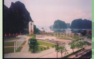 Đài Tưởng Niệm Các Anh Hùng Liệt Sỹ TP Hạ Long, Tỉnh Quảng Ninh