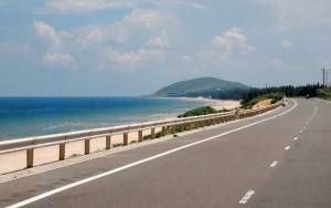 Tour phượt ô tô cung đường ven biển Hà Nội – Đà Nẵng - Quy Nhơn cho ai mê “mùi biển”.